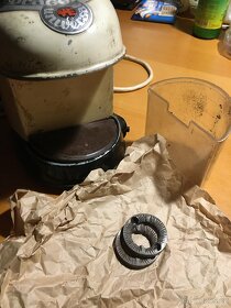 Starozitny mlýnek na kávu mixer - 6