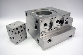 CNC frézka 3D na obrábění kovů, ocel, železo - 6