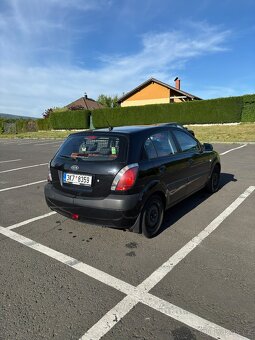 Kia Rio 1.4 71 kW 2008 - 6