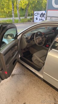 Audi a4b6 2.0i - 6