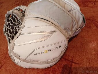 Brankářská lapačka Bauer Vapor Hyperlite 2, sr., klas. gard - 6