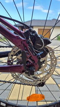 Kolo Scud 26" (rám 15") ALTUS/ALIVIO 1x9 disc fialové - 6