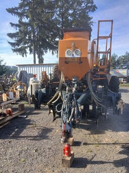 Mzuri secí stroj-strip till (pásové zpracování půdy) - 6