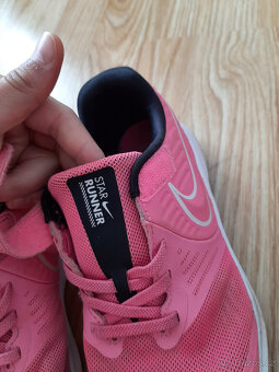 Nike dívčí běžecké boty - 6