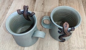 Sada stylových keramických hrnků s reliéfy ještěrek - 6