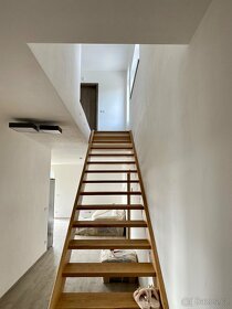 Dřevěné schodiště - dubové - 6