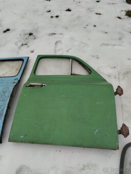 Škoda 1202 STW - díly karoserie na renovaci - 6