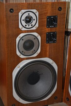 YAMAHA NS 670 - 6