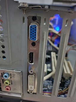 ga-m68m-s2p + Athlon 64 X2 4850e + 3gb ram + 512GPU - 6