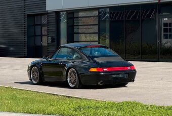 Porsche 911 (993) Carrera 2 - 6