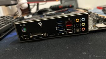 ASUS ROG STRIX B365-G GAMING + i5-9600K (6C/6T) - 6