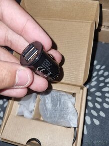 Automobilový bezdrátový FM vysílač od AUKEY Díky technologi - 6