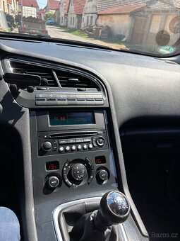 Peugeot 5008 2.0HDi PREMIUM - 6