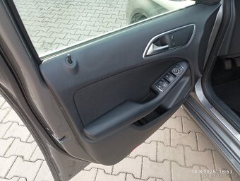 Mercedes Benz B 180 model 2012 - 6