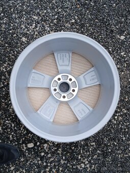 Nový orig alu disk Rapid, Fabia 7J 17" ET46 - 6