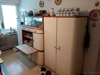 Kuchyňský kredenc - 6