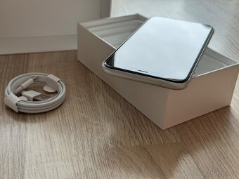 Apple iPhone Xr 64Gb White / Bílý - 6