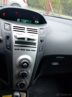 Toyota Yaris rok výroby 2007 - 6