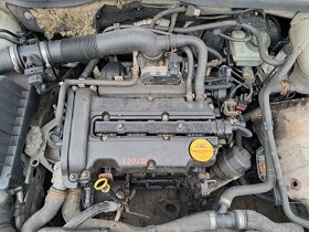 Opel Astra GTC 1.4 66kW náhradní díly - 6