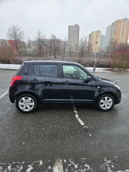 suzuki swift 1,3i 68kw, 4X4, 156tkm, nová STK, TAŽNÉ - 6