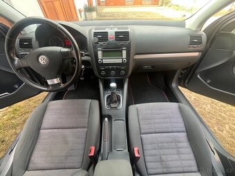 Volkswagen Golf V - 6