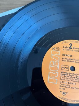 David Bowie - Heroes - 6