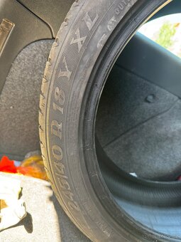 245/40R18 - 6