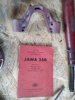 Jawa pérák komunista - 6