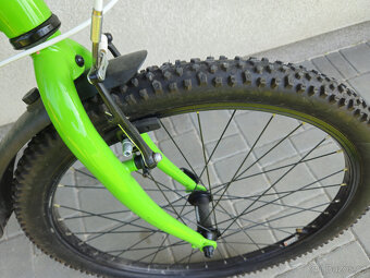 Prodám kolo Core Nipper 24 zelené 1x9 Shimano Acera - 6