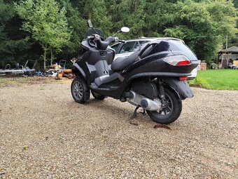 Piaggio MP3  125 - 6