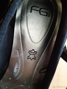 Nové lakové lodičky s páskem Baťa Insole 38 - 6