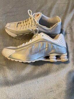 Nike velikost 10,5 - 6