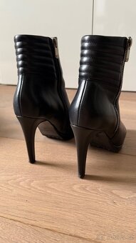 Dámské kožené kozačky - 6