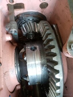 Zetor 6718 díly - 6