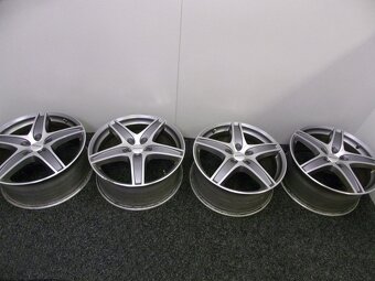 Alu kola 8,5x19 ET35 5x112x76/66,45 na Audi, Škoda atd. - 6