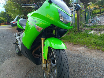 Kawasaki ER-6F - 6