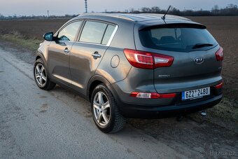 Kia Sportage 2.0 CRDi 100 kW AWD – automat, tažné, po servis - 6