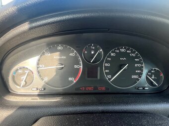 Peugeot 607 2,2HDI 98KW 2002 manuál - 6
