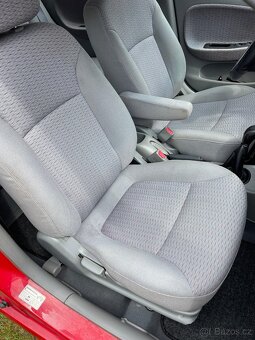 Kia Rio 1.5 benzín 2001 - 6