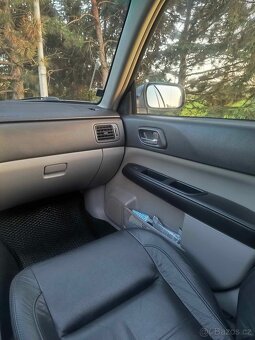 Subaru Forester 2.0 Turbo - 6