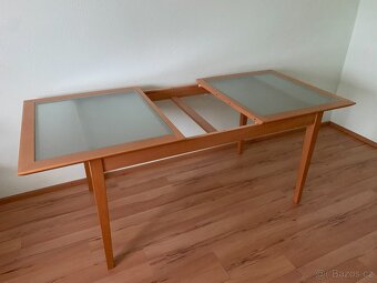 Rozkládací jídelní stůl - 6