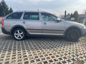 Škoda Octavia Scout - 6