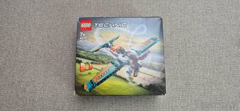 LEGO Technic 42117 Závodní letadlo - 6
