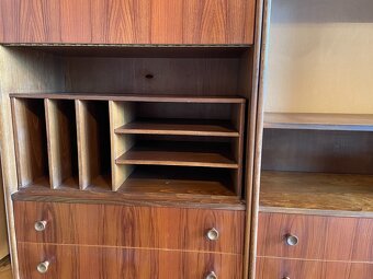 Retro stěna, skříňka, psací stůl, křesla, židle. - 6