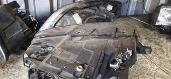 Leve predni svetlo vw passat b6 bi xenon - 6