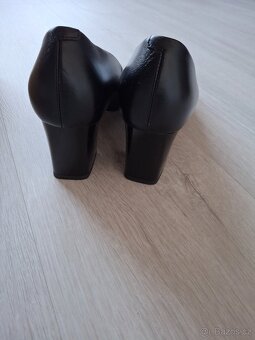 Dámské lodičky vel.40, podpatek 6 cm, stelka 25 cm - 6