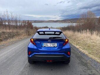 Toyota C-HR 1.8 Hybrid rok 2021 - 6