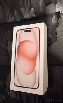 iPhone 15 128GB růžová s krabičkou bez poškození - 6