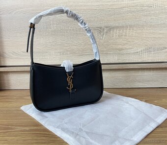 Kabelka Yves Saint Laurent Le 5 à 7 - 6