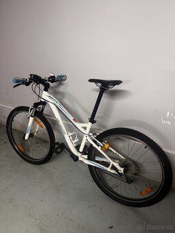 Dámské horské kolo Specialized Myka HT Sport 13 – bílo‑modr - 6